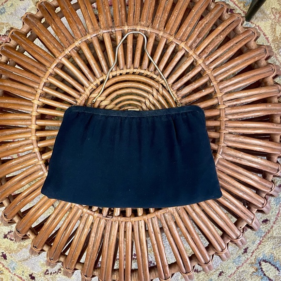 Vintage 1950s Black Fabric Gold Metal Clasp Top Shoulder Bag and Change Purse - Picture 11 of 15